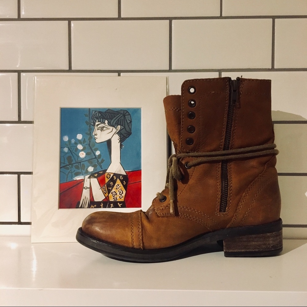 🍁Steve Madden Troopa Combat Boots